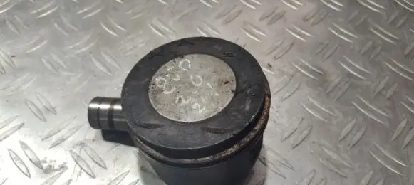 Volvo 850 Piston 