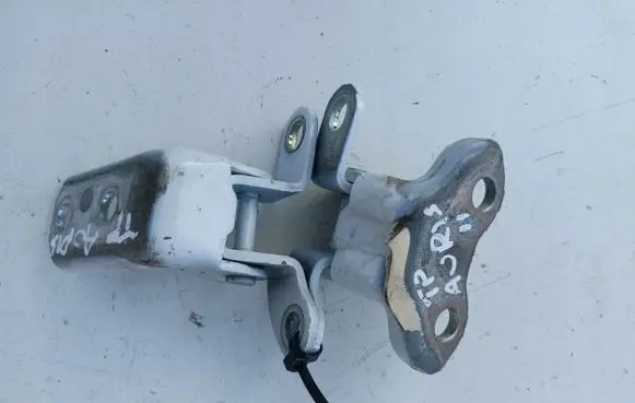 Rear door hinge set