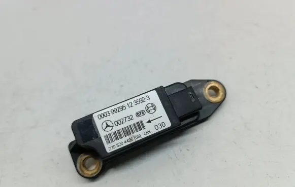 Mercedes-Benz S W220 Airbag deployment crash/impact sensor 2208204426 002732
