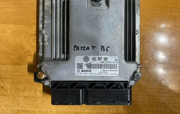 Volkswagen PASSAT B6 Engine control unit/module 03L907309 0281015029 1039S24297