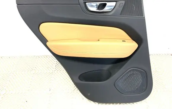 Volvo XC60 Rear door card panel trim 