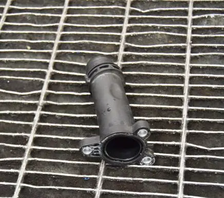 BMW 2 F22 F23 Engine coolant pipe/hose 8571141