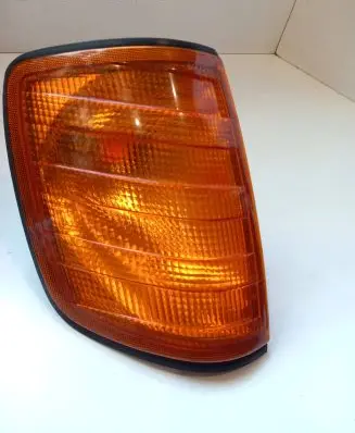 Mercedes-Benz E W124 Front indicator light 1305233929