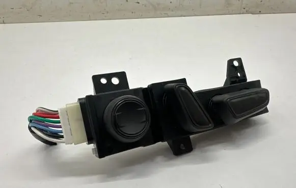 Toyota Camry VIII XV70 Seat control switch 18A959