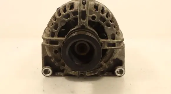 Opel Zafira B Generator/alternator 13229984