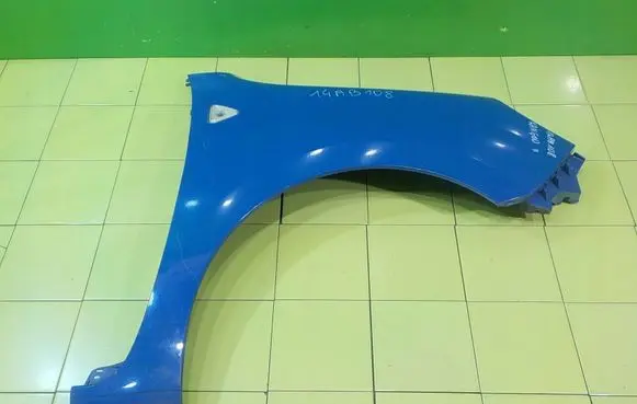 Renault Kangoo II Fender PRZOD PRAWY