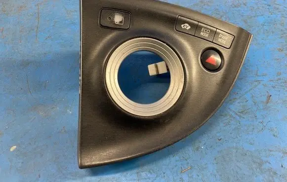 Toyota Prius (XW30) Center console decorative trim 8401047020