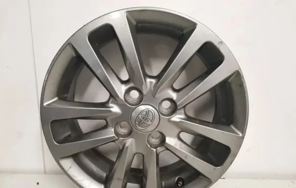 Toyota Yaris R15 alloy rim 