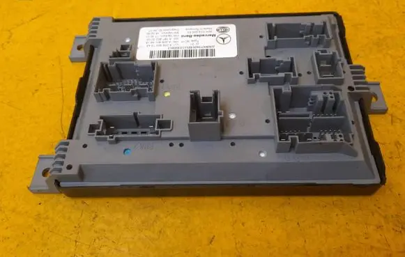 Mercedes-Benz C W205 Central body control module A2059007343 A1679023203 A2059014818