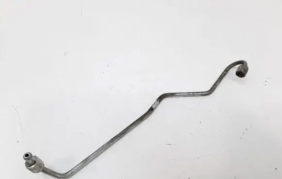 Toyota Avensis T250 Fuel line pipe