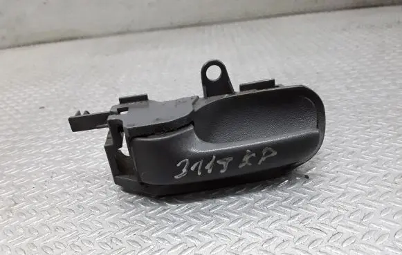 Toyota Aygo AB10 Front door interior handle