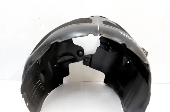 Front wheel arch liner splash guards