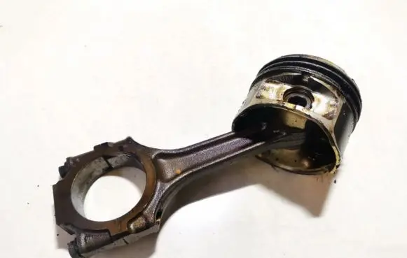 Alfa Romeo 156 Piston with connecting rod