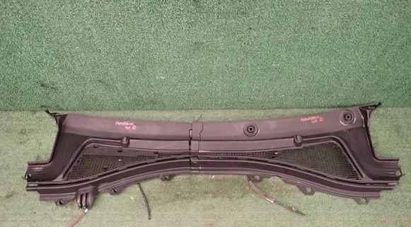 Opel Frontera Wiper trim 9858912380