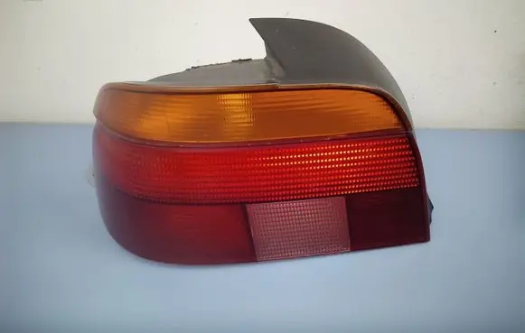 BMW 5 E39 Rear/tail lights 8358031 2VP00724001