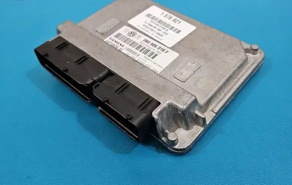Volkswagen PASSAT B5.5 Engine control unit/module ECU 3B0906018F IMPRK1576921
