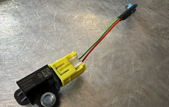 Nissan Qashqai Airbag deployment crash/impact sensor 988303RA0A