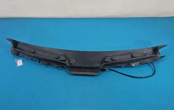Mercedes-Benz GL X166 Wiper trim A1668300028 IMPRK1574340