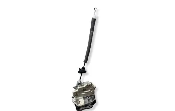 Audi A5 Sportback 8TA Rear door lock 8K0839015C