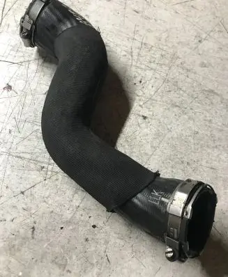 Audi A4 S4 B7 8E 8H Intercooler hose/pipe 8E0145737Q