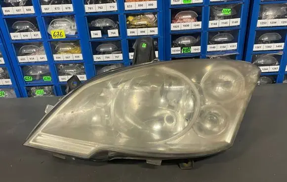 Mercedes-Benz Vito Viano W639 Headlight/headlamp A6398201861 1EG00962701 1EG1676