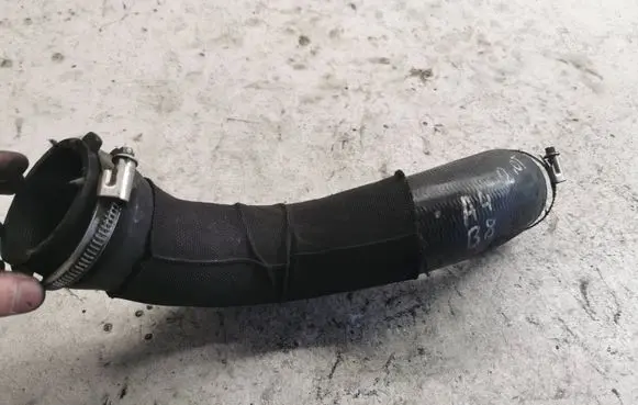 Audi A4 S4 B8 8K Intercooler hose/pipe 8k0145737j