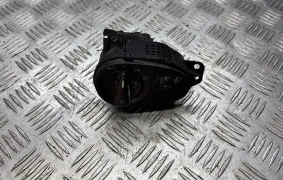 Ford Focus Light switch 498510
