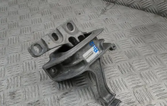 Audi TT TTS RS Mk3 8S Engine mount vacuum valve 