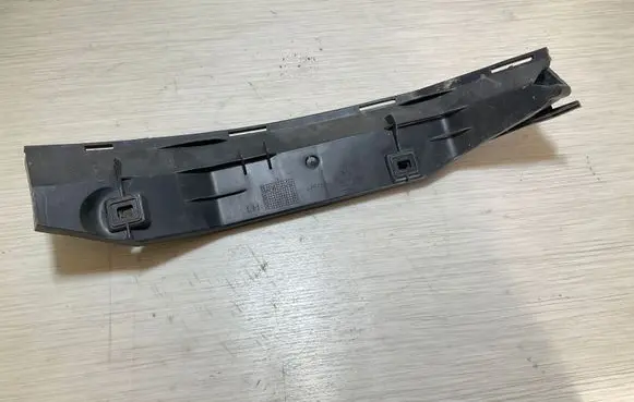 Volvo C70 Rear bumper mounting bracket 09466908