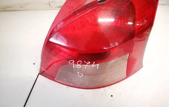 Toyota Yaris Rear/tail lights