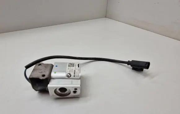 BMW i3 Air conditioning (A/C) expansion valve 9292571