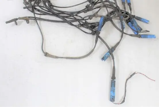 BMW X5 E53 ABS wheel speed sensor 0265007852 6908705