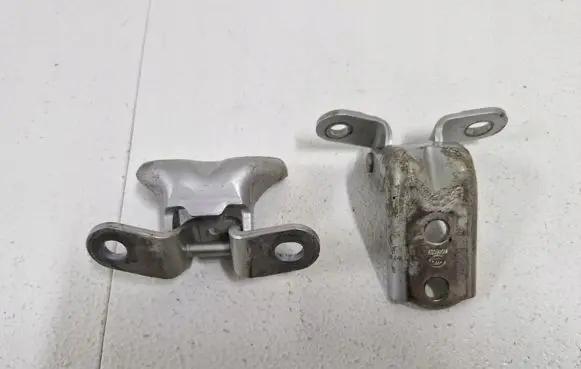 KIA Sorento Rear door hinge set 