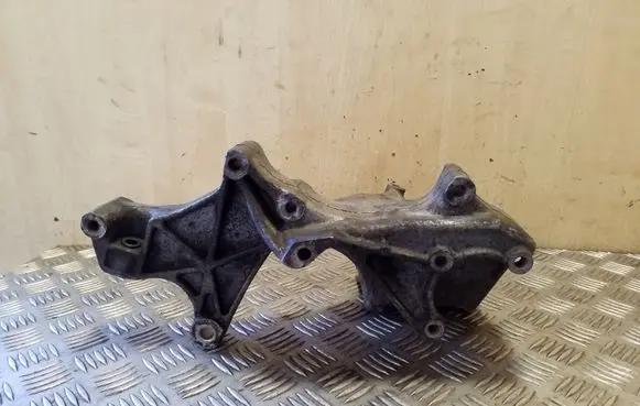Volkswagen Transporter - Caravelle T4 Generator/alternator bracket 074145169D