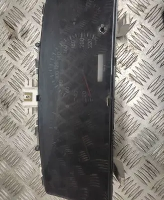 Toyota Corolla E120 E130 Speedometer (instrument cluster) 838001H310