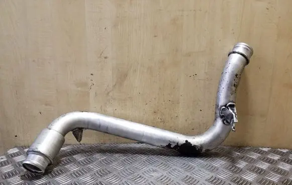 Intercooler hose/pipe