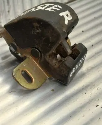 Renault Master II Loading door lock 352439