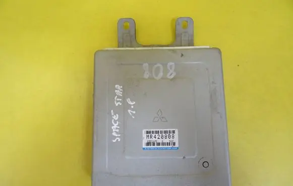 Mitsubishi Space Star Engine control unit/module MR420808