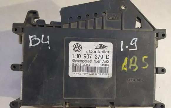 Volkswagen PASSAT B4 ABS control unit/module 1H0907379D