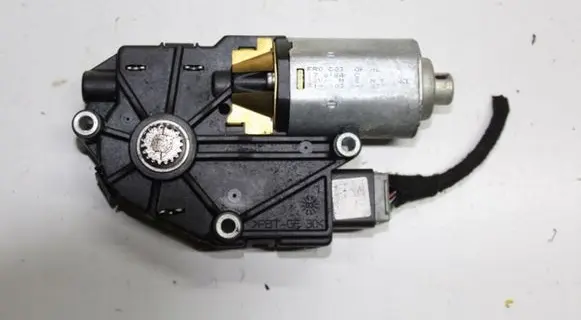 Mitsubishi Colt Sunroof motor/actuator 