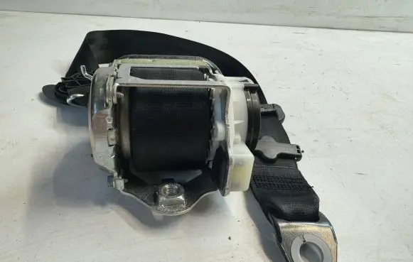 Audi A6 S6 C8 4K Front seatbelt 4K8857705