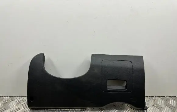 Dashboard lower bottom trim panel