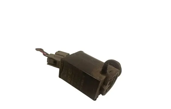 KIA Carens I Windshield washer spray nozzle 2FB67483