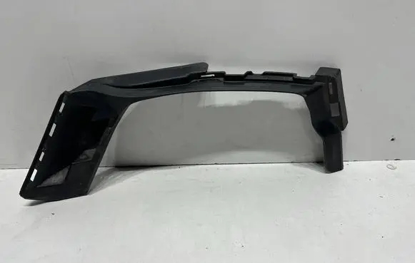 Audi A4 S4 B8 8K Front bumper mounting bracket 8K0807669