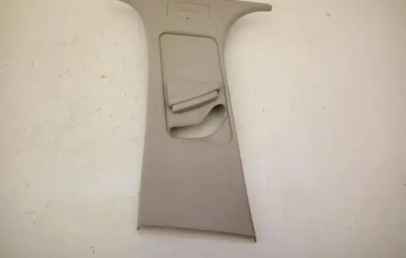 Ford Focus (B) pillar trim (top)