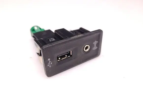 Man TGE 1gen USB socket connector 5G0035222E 418001563000
