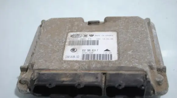 Skoda Octavia Mk1 (1U) Engine control unit/module 032906014F