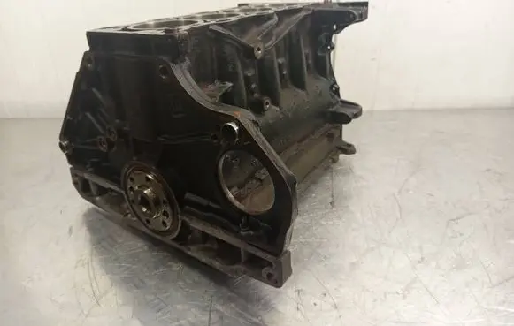 Opel Meriva B Engine block 24430960 H313 93126
