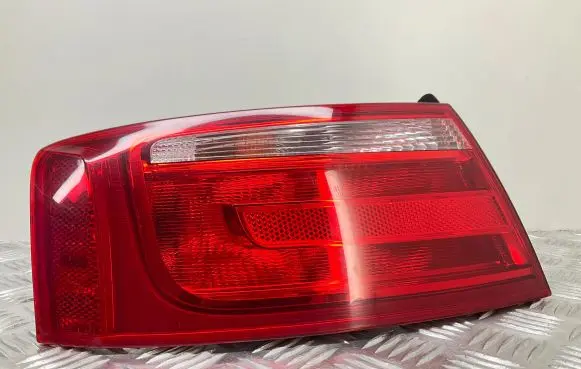 Audi A5 8T 8F Rear/tail lights 8T0945095