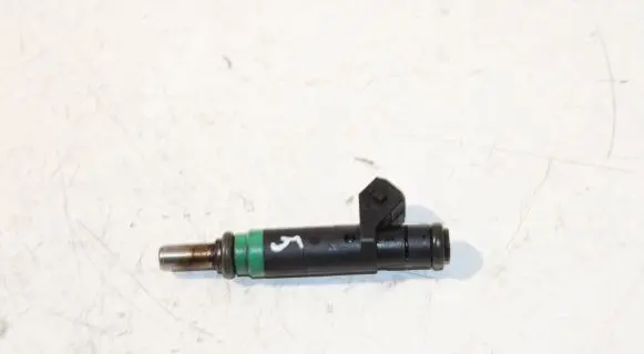 BMW X5 E70 Fuel injector 7525721